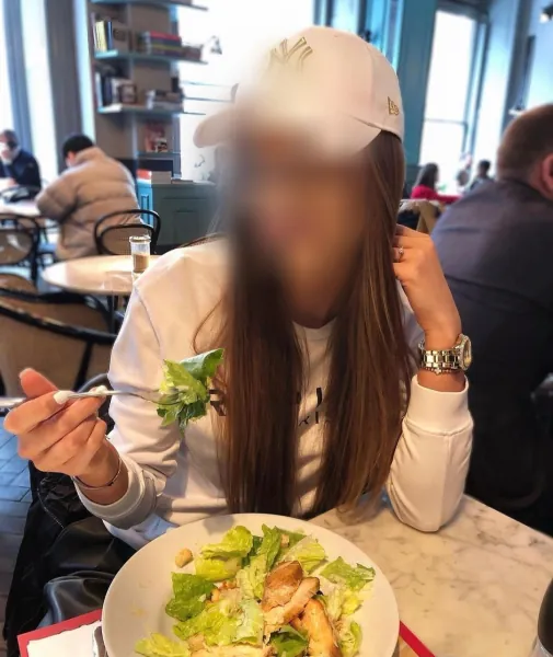Rebecca, 32